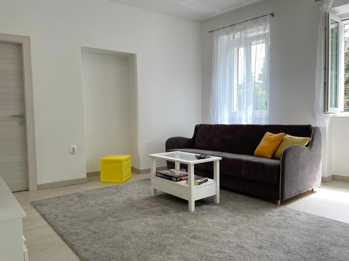Modern Apartment In The Old Part Of Town Rijeka Exterior foto