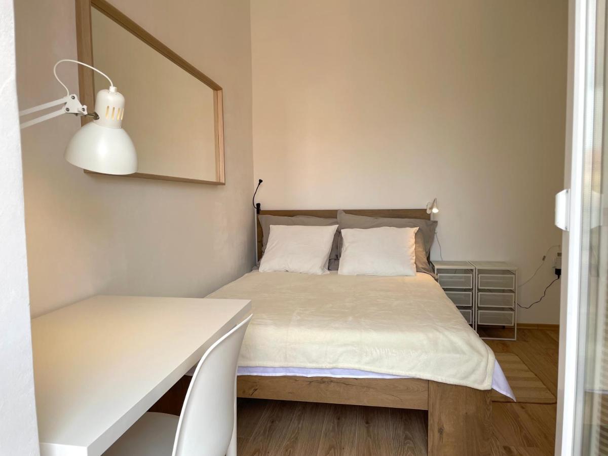 Modern Apartment In The Old Part Of Town Rijeka Exterior foto
